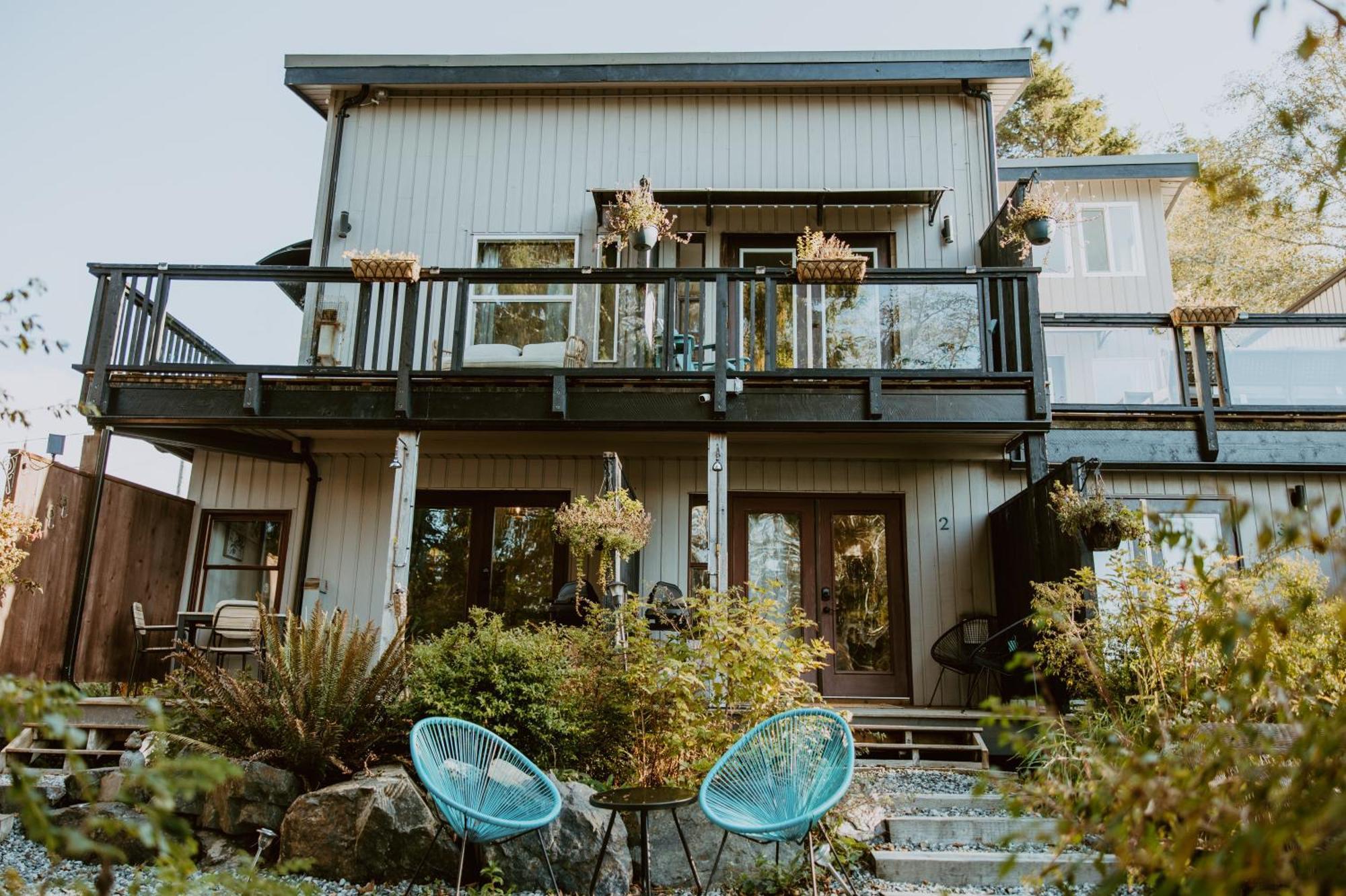Lunar Cove Inn Charters And Tours 托菲诺 外观 照片
